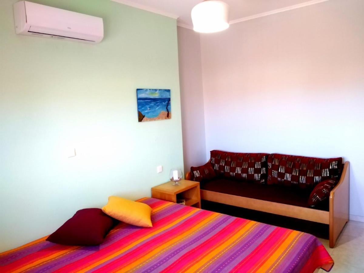 Paressa'S House Apartment นิกิติ ภายนอก รูปภาพ