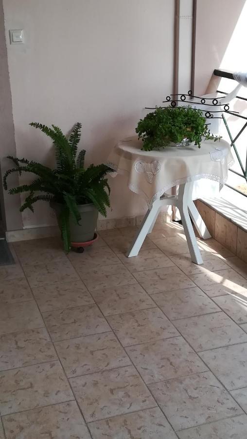 Paressa'S House Apartment นิกิติ ภายนอก รูปภาพ